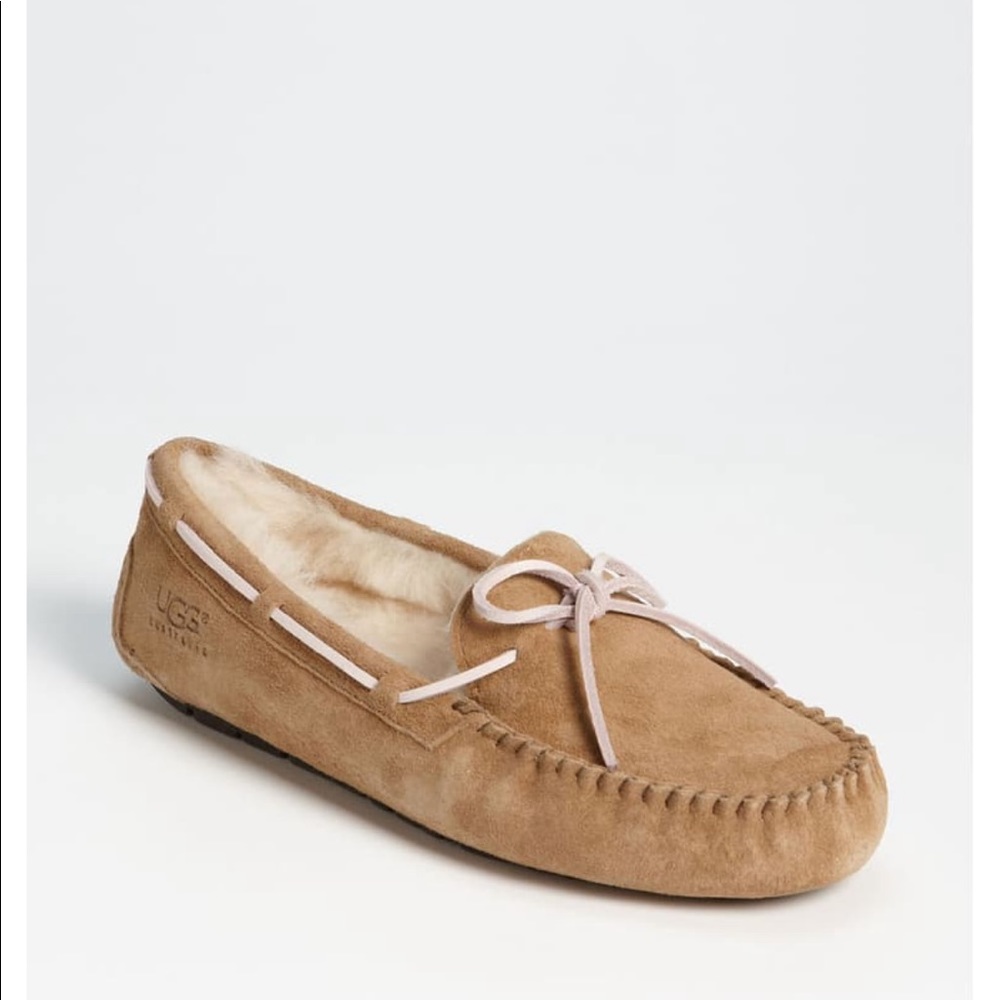 Ugg Dakota slipper